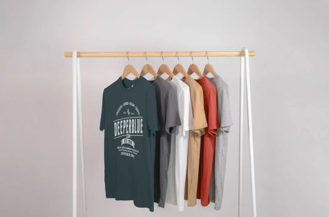 Community T-Shirt v2 from DeeperBlue Official Clothing