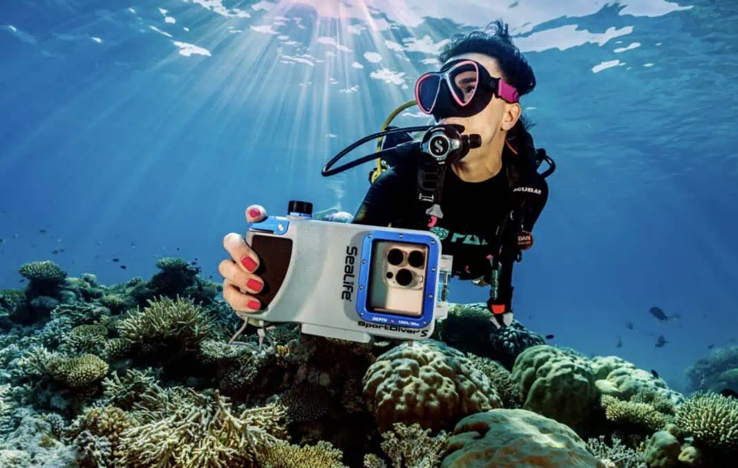 SeaLife Unveils New SportDiver S Smartphone Housing (Image credit: Tobias Friedrich)